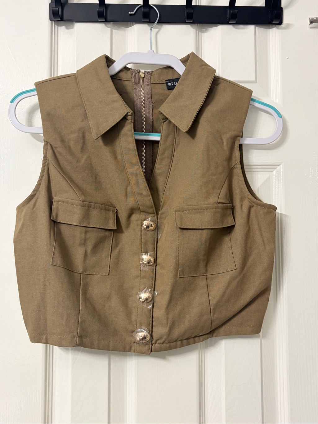 Valentine Dark Green Or Olive Sleeveless Collared Button Front Vest Pockets Sz M